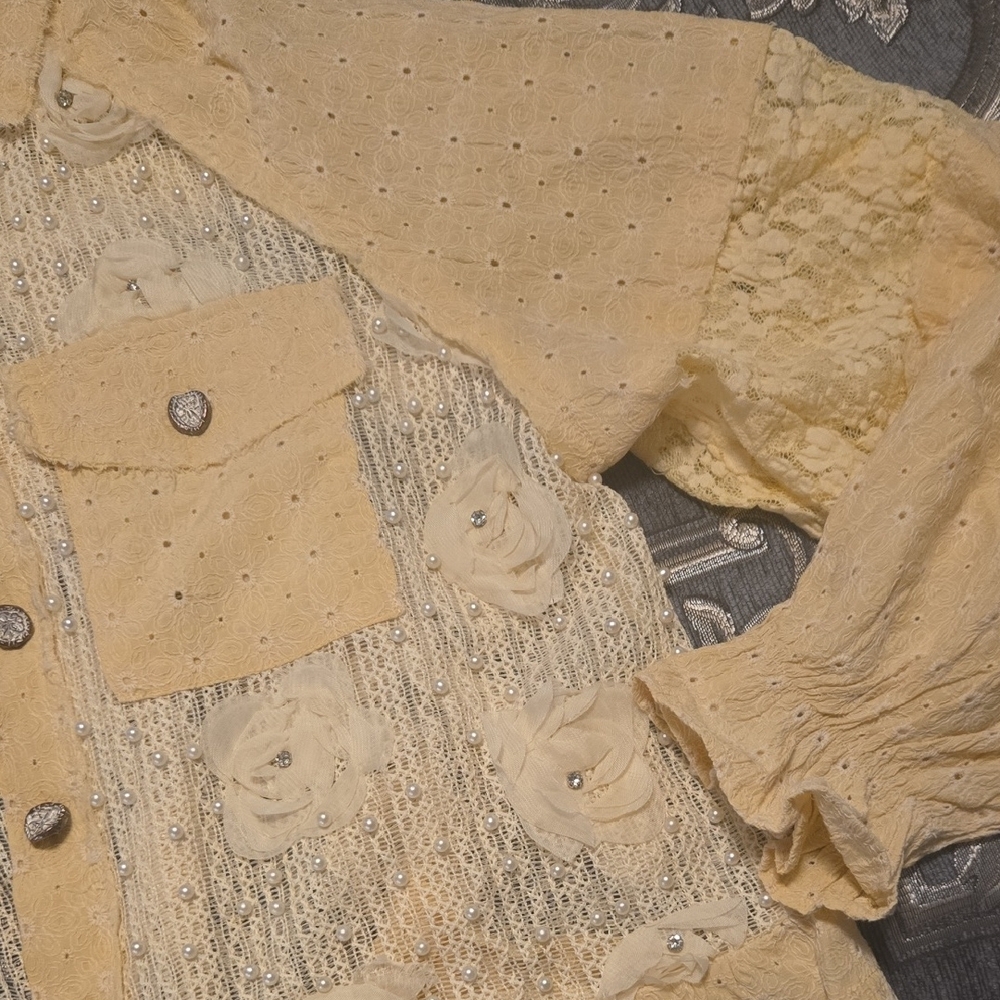 Yellow Lace Button-Up Blouse - Picture 3 of 5